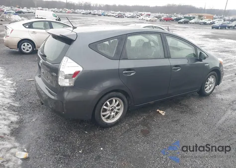 2013 Toyota Prius V Two z USA, uszkodzony, nr VIN JTDZN3EU5D3258461